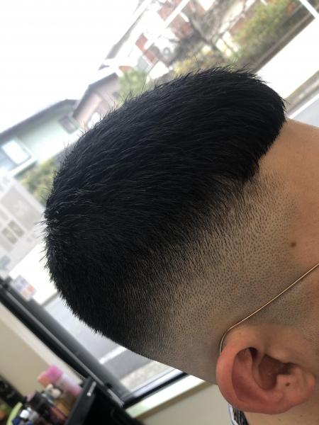 クロップスタイル フェードカット スキンフェード