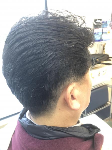 ととのったシルエットのビジネスパーマ