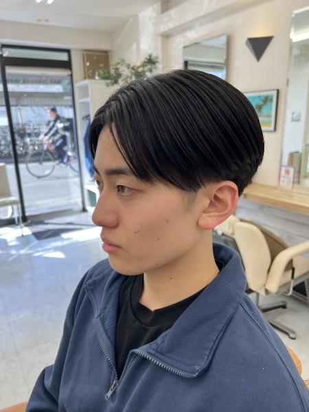前下がりショートヘア