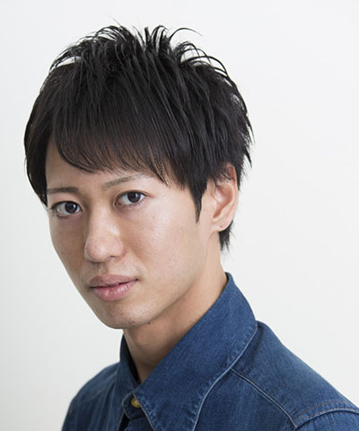 長さを残したフロントでオンとオフのアレンジが自在