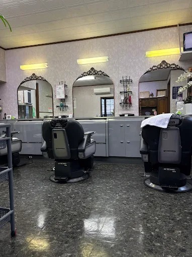 理容ホリ(津新町駅の理容室)