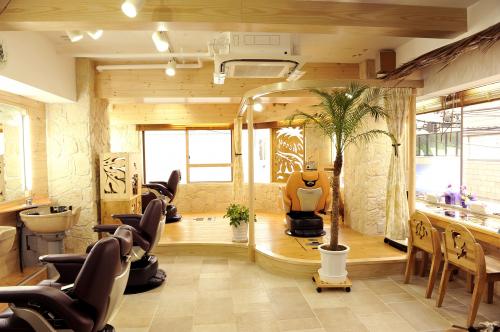 池袋のハワイアン理容室CUT IN CHERRY(店内)
