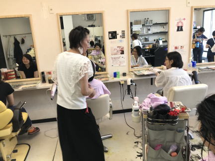 サロン・ドゥ・アトム & Beauty spot KALSER(羽倉崎駅の理容室)