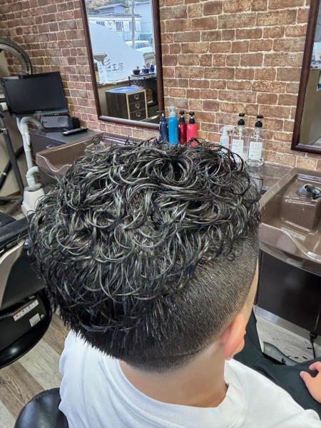 短め 極道パーマ