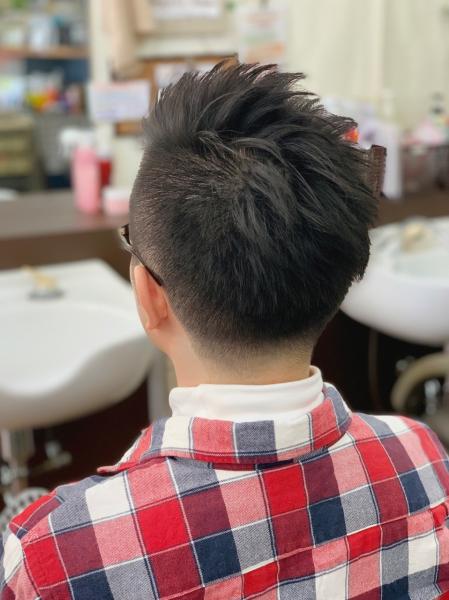 ツーブロックスタイル　ショート