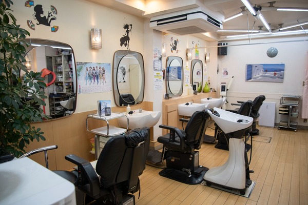  ヘアメイク ロア 千歳船橋南口店(千歳船橋駅の理容室)