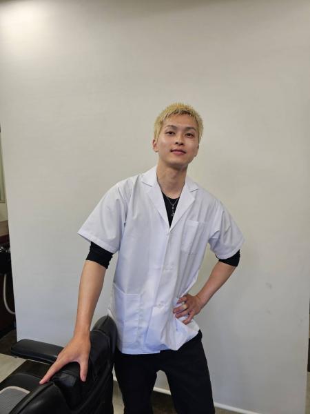 店長スタイリスト:呂　載丞