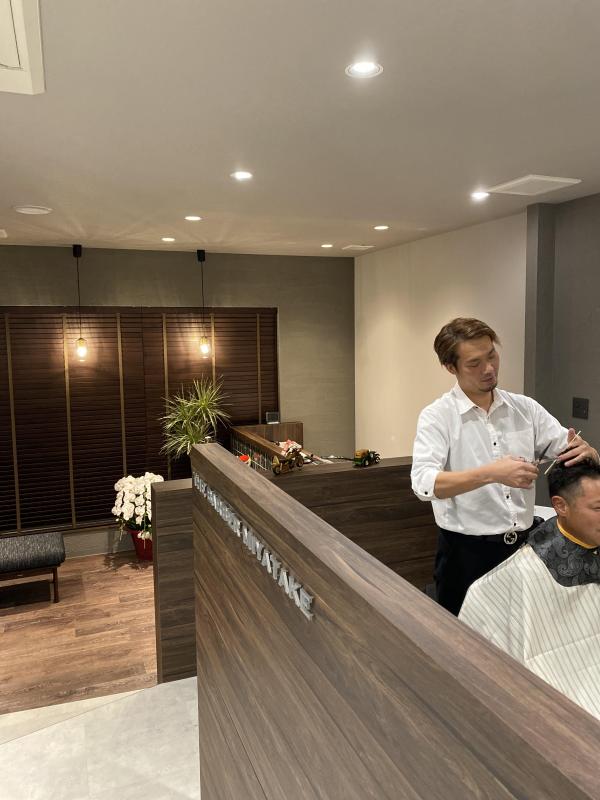 THE BARBER MIYATAKE(岡田駅の理容室)