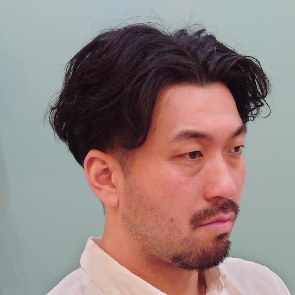 ツーブロック、センターパート、カルマパーマ