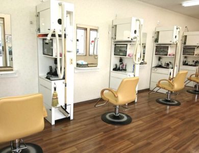 エスカット 箕輪店(北殿駅のカット専門店)