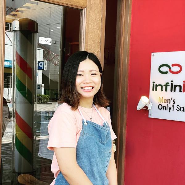 小谷真理店長