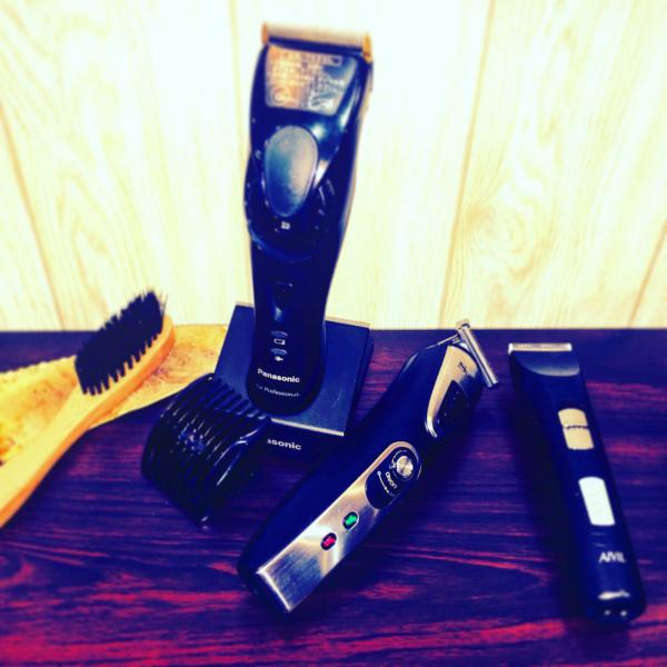  Barber salon Reva バリカン