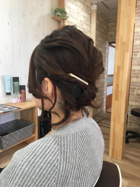 ボブヘア　アップ風アレンジ