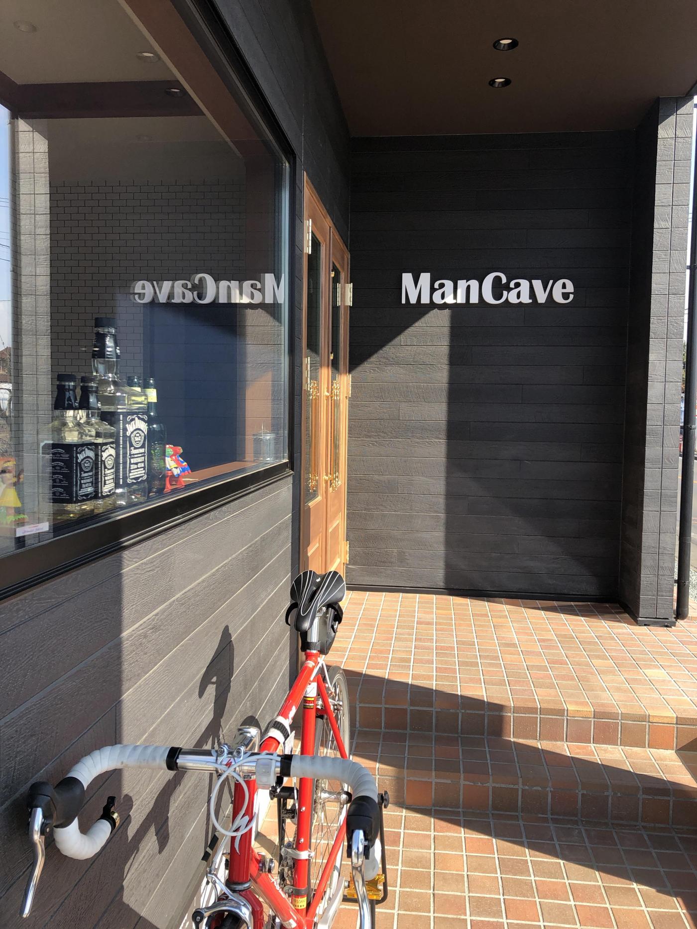 ManCave BARBER LOUNGE(岩宿駅の理容室)