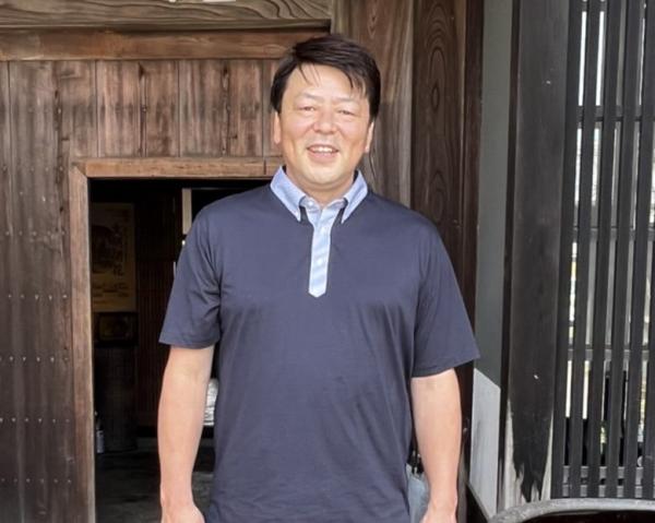 代表　小林忠弘