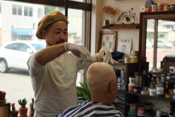 SHOP OWNER:トミヤマ　サダノブ