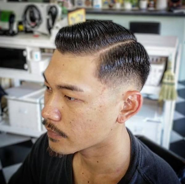 ロースキンフェード × サイドパート