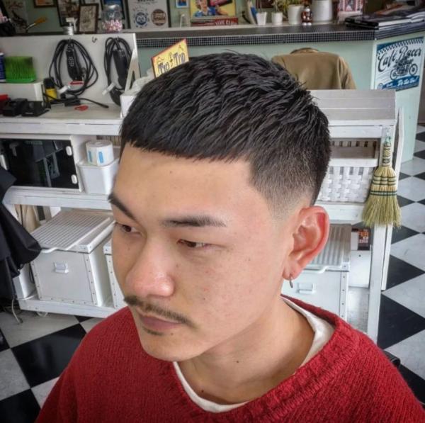 テーパーフェード × クロップスタイル