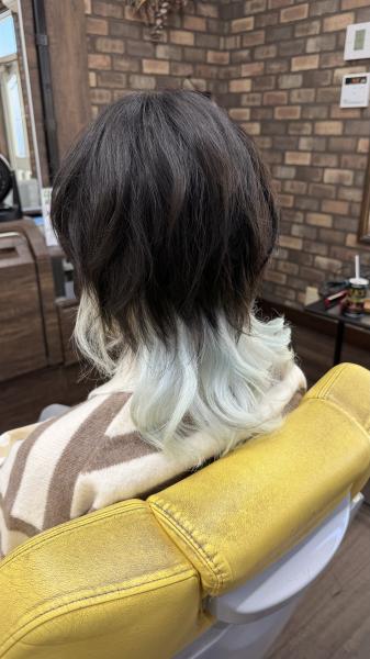 インナーカラー　ウルフカット