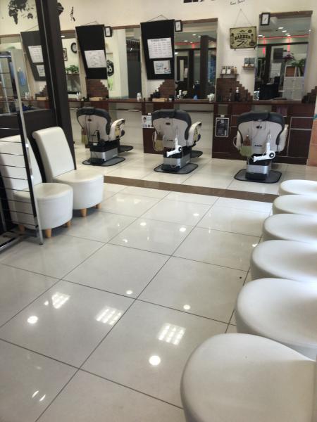 barber店内待合