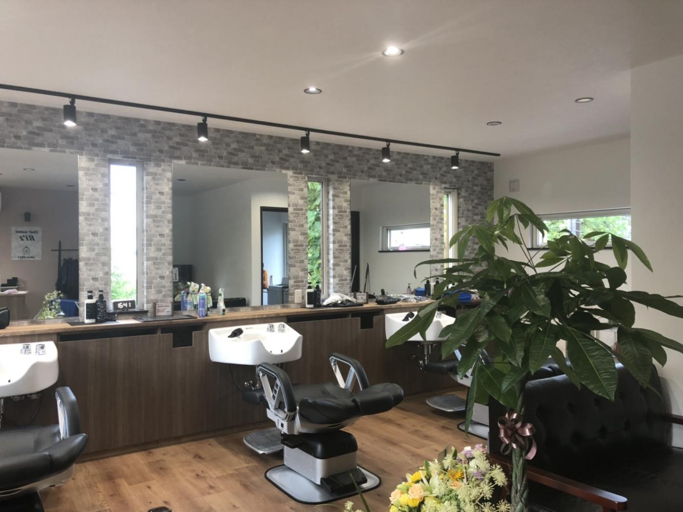 Hair salon Ri'z(深堀町駅の理容室)
