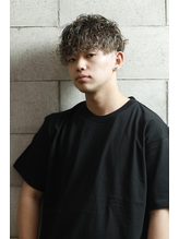 ツーブロック×パーマ【バーバースタイル・CHILLCHAIR渋谷店】