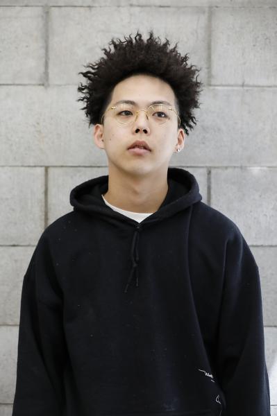 アフロ風ツイストパーマスタイル