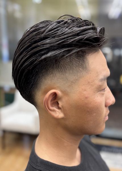 ツーブロック　スキンフェード