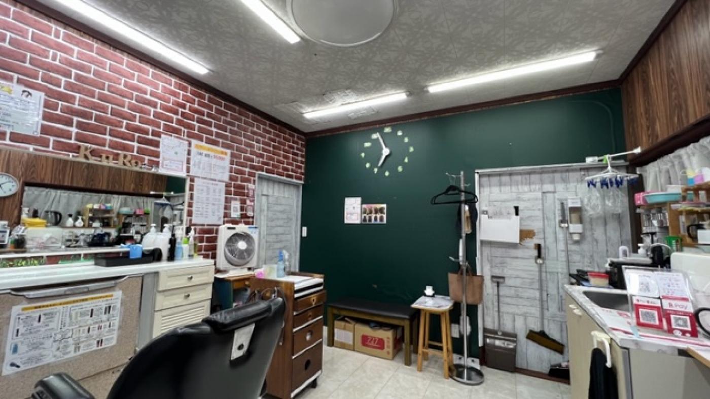 かっとはうすKuRo(七尾駅の理容室)