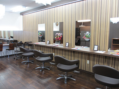 ヘアカラーズ 知花店(沖縄市のヘアカラー専門店)