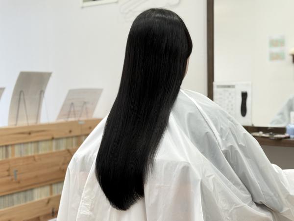 毛先の枝毛を切りまとまり良く✄﻿