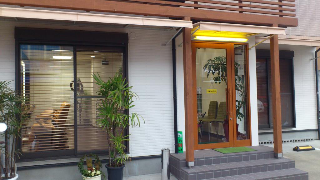 ヘアファッション ペンギン白川店(茶山駅の理容室)