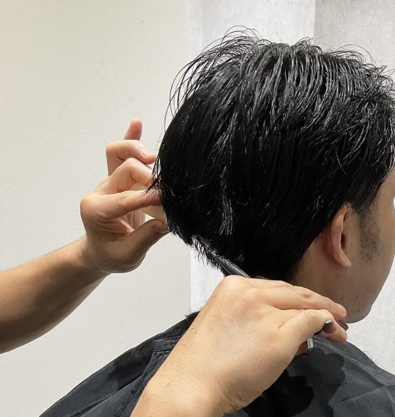 洗練された大人のための、上質なカット体験。